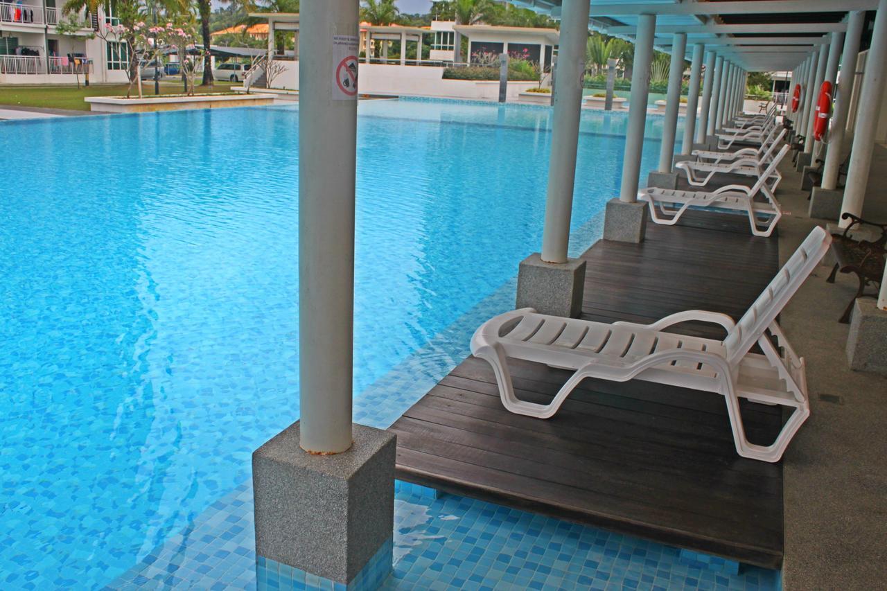 Hello Kitty Signature Suite Sandakan Exterior photo